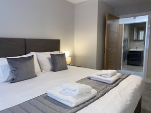 2 bedrooms, iron/ironing board, WiFi - Luxury 2 Bed Apartment in Moseley Birmingham (Birmingham)