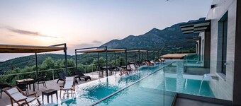 Serenity Suites Sea View 1