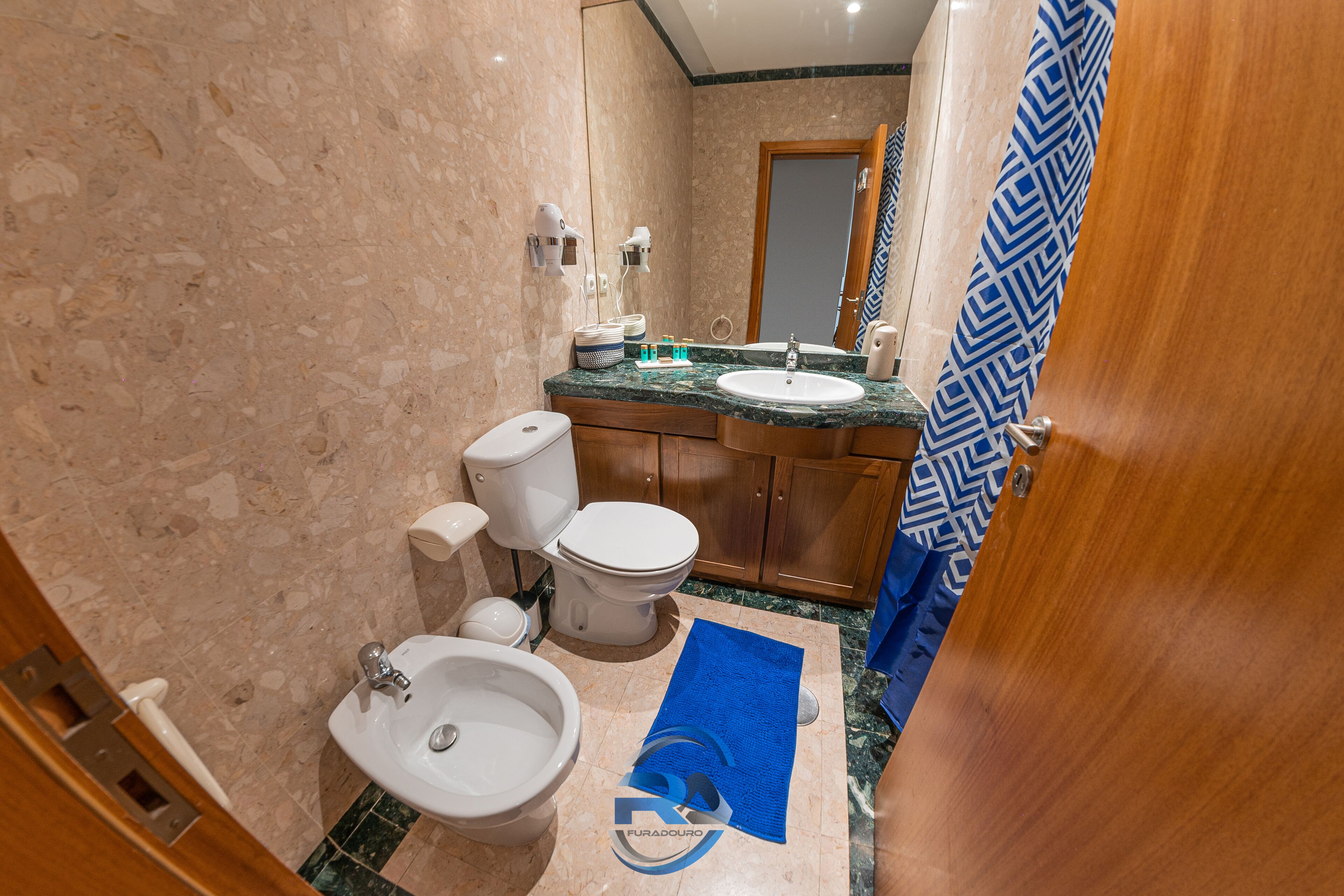 Located less than 5 minutes walk from the beaches and the ocean.