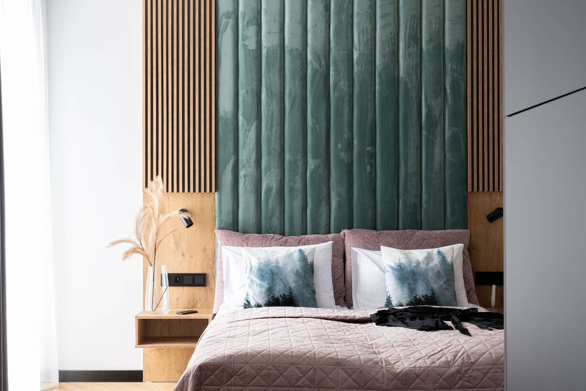 Estudio | Tabla de planchar con plancha, wifi gratis y ropa de cama
