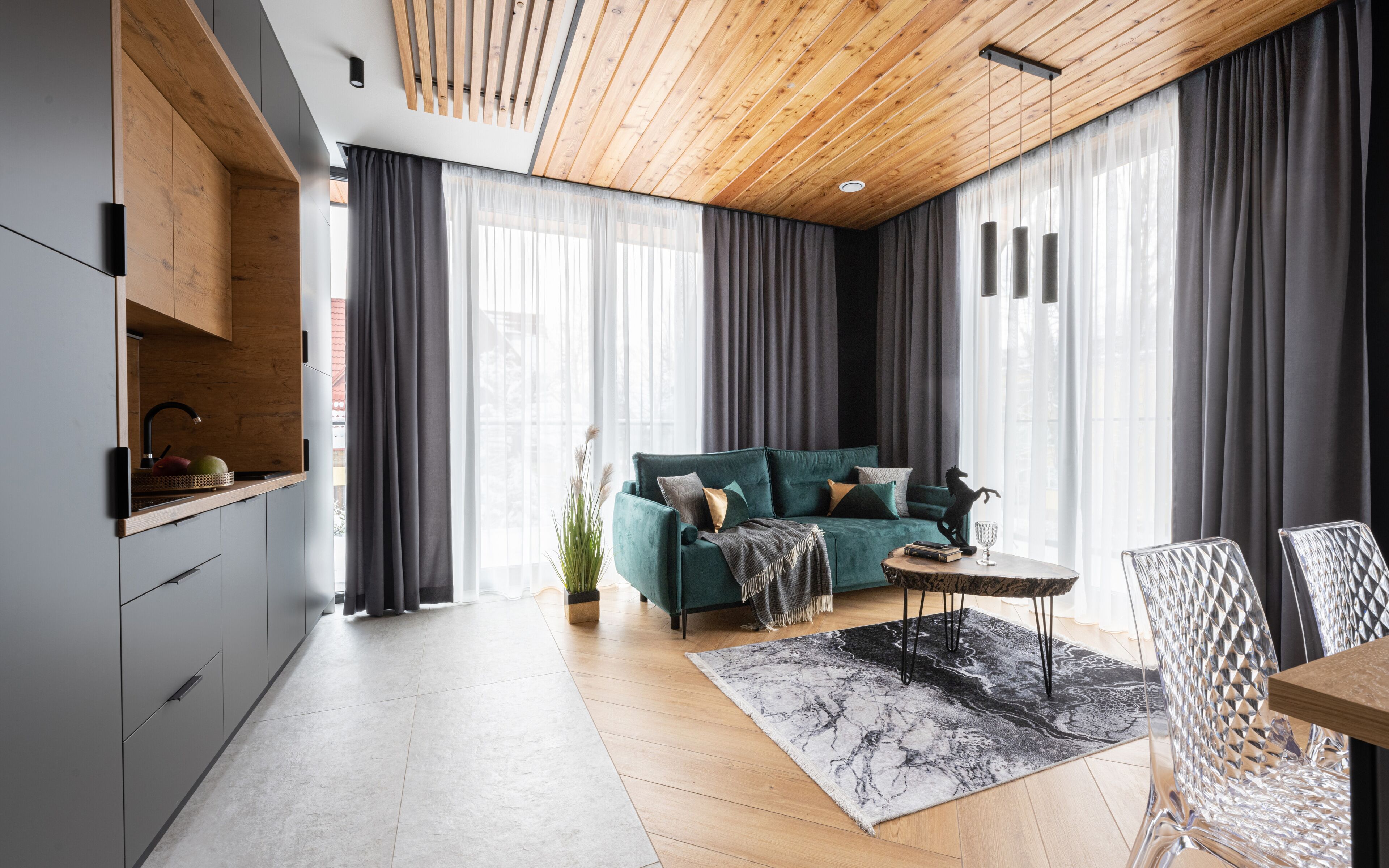 Suite | Iron/ironing board, free WiFi, bed sheets