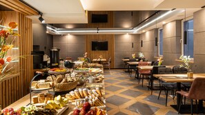 Daily buffet breakfast for a fee - Wrota Chałubińskiego (Zakopane)