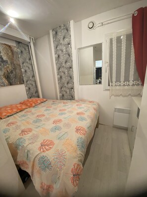2 chambres, fer et planche à repasser, Wi-Fi gratuit