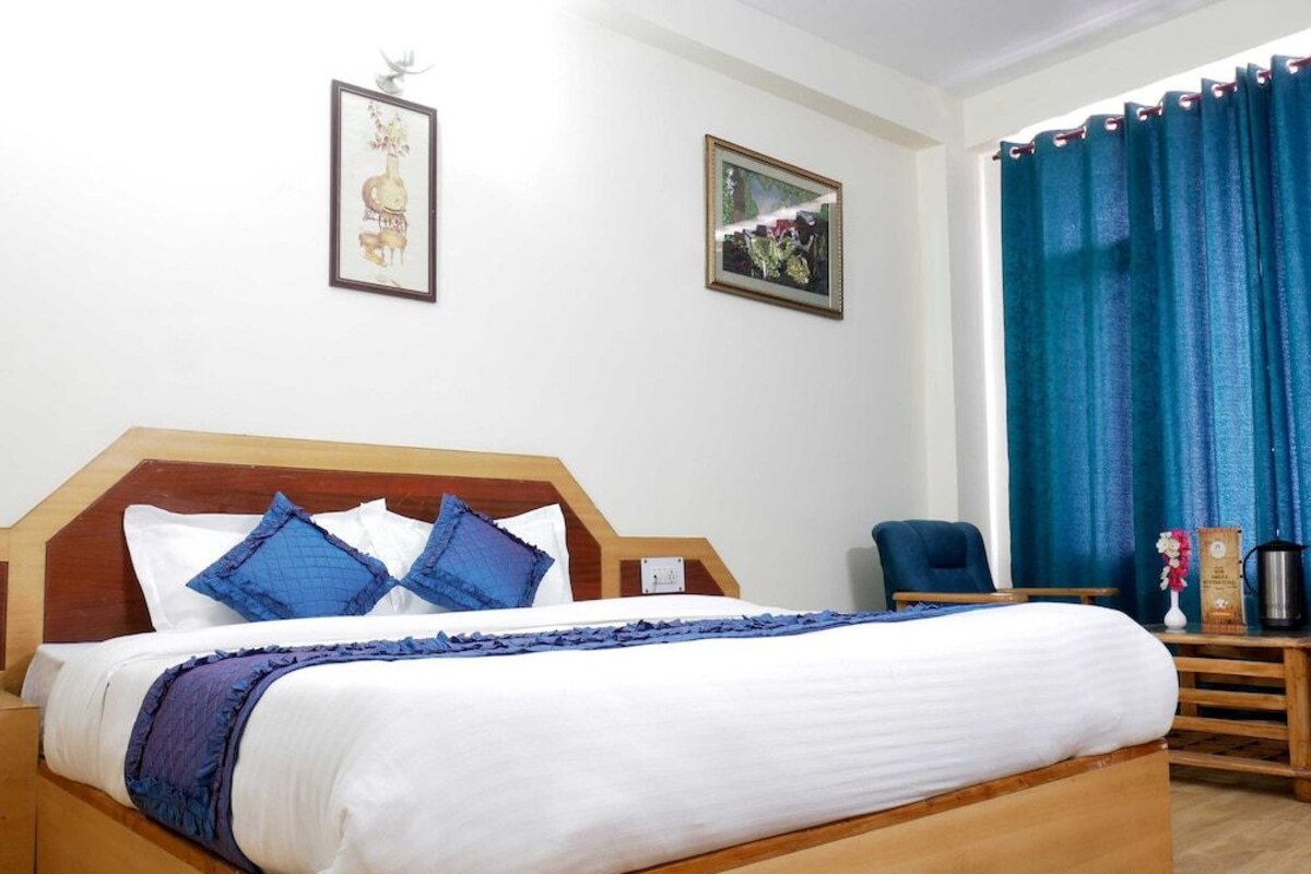 WiFi (free), bed sheets