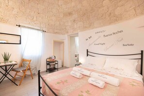 1 chambre, fer et planche à repasser, Wi-Fi, draps fournis