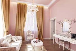 Executive Suite | Living area | 42-inch Smart TV with satellite channels, TV, tablet - Via Villa Iliotti (Rhodes)