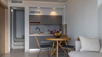 3 Bedroom Master Villa with Private Heated Pool | 起居區 | 32-吋電漿電視、有線頻道、電視