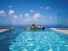 Special Offer Suite with Heated Pool and Sea View | Βεράντα/αίθριο