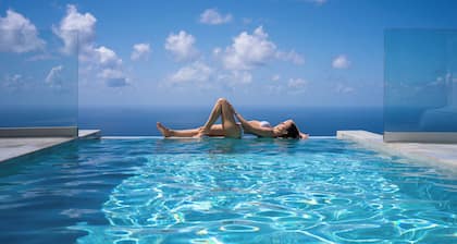 Anadeo Villas & Suites