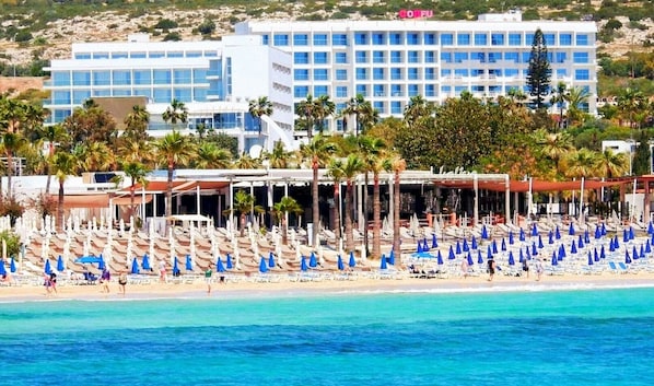 2 outdoor pools, pool umbrellas, sun loungers - Corfu Hotel (Ayia Napa)