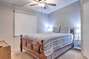 3 bedrooms, iron/ironing board, Internet, bed sheets