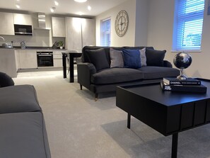 Smart TV - Luxury 2 Bed  Bathroom Apartment in Moseley Birmingham (Birmingham)