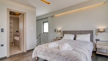 Family House, Multiple Bedrooms, 2 Bathrooms (Serenity Suites Sea View 2) | 2 bedrooms, free WiFi, bed sheets