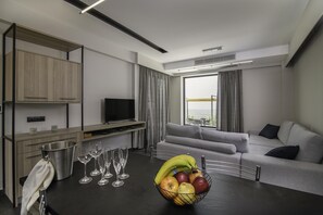 Maison Familiale, plusieurs chambres, 2 salles de bains (Serenity Suites Sea View 4) | Restauration