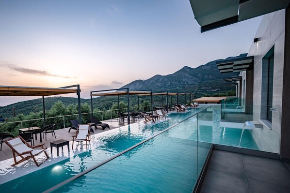 Seasonal outdoor pool