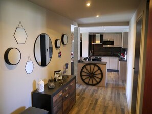 Unclassified image, 3 of 29, button - Stylish T3 apartment with two balconies and view, top floor (Le Cannet)