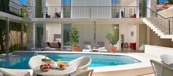 Golden Beach Villa - waterfront villa with a pool for 16 guests