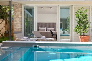 Pool - Golden Beach Villa - waterfront villa with a pool for 16 guests by MyWaycation (Bol)