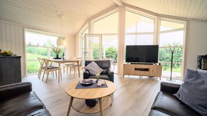 Living area - Holiday home with a Scandinavian flair in a quiet location with covered terrace (Dreschvitz)