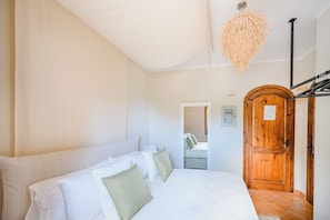 3 chambres, fer et planche à repasser, Wi-Fi gratuit, draps fournis