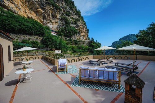 Lemon Garden Villa by Elite Villas