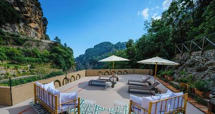 Lemon Garden Villa by Elite Villas