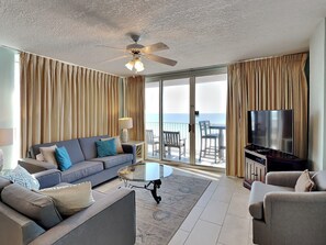 TV, DVD player - Fantastic Views & Included Beach Service + Great On-Site Amenities! (Fort Walton Beach)