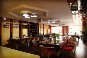 Dining - Pangye Hotel (Dayao)