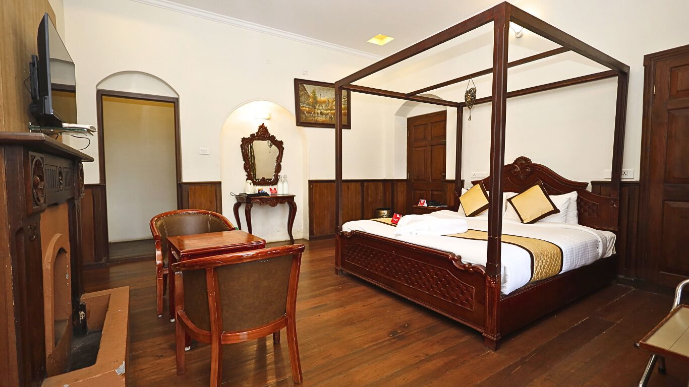 Ropa de cama de alta calidad y tabla de planchar con plancha 