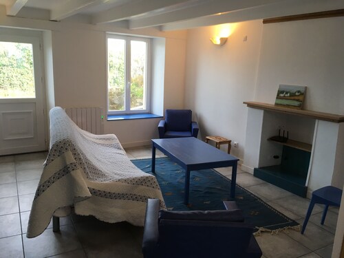 House for four 10min walk from the beach