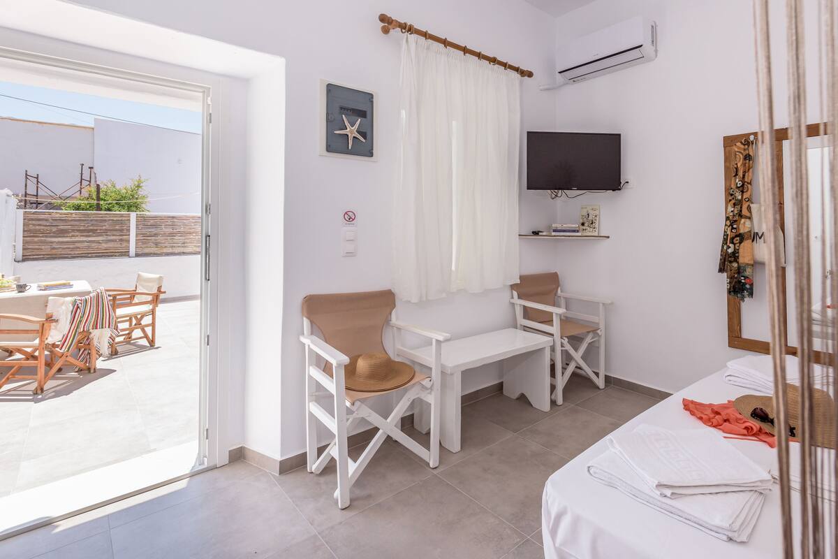 In-room safe, free WiFi