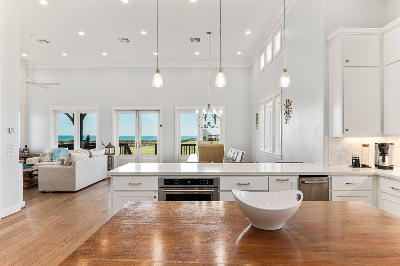 Rumah, 4 kamar tidur | Ruang keluarga | Smart TV dan layanan streaming