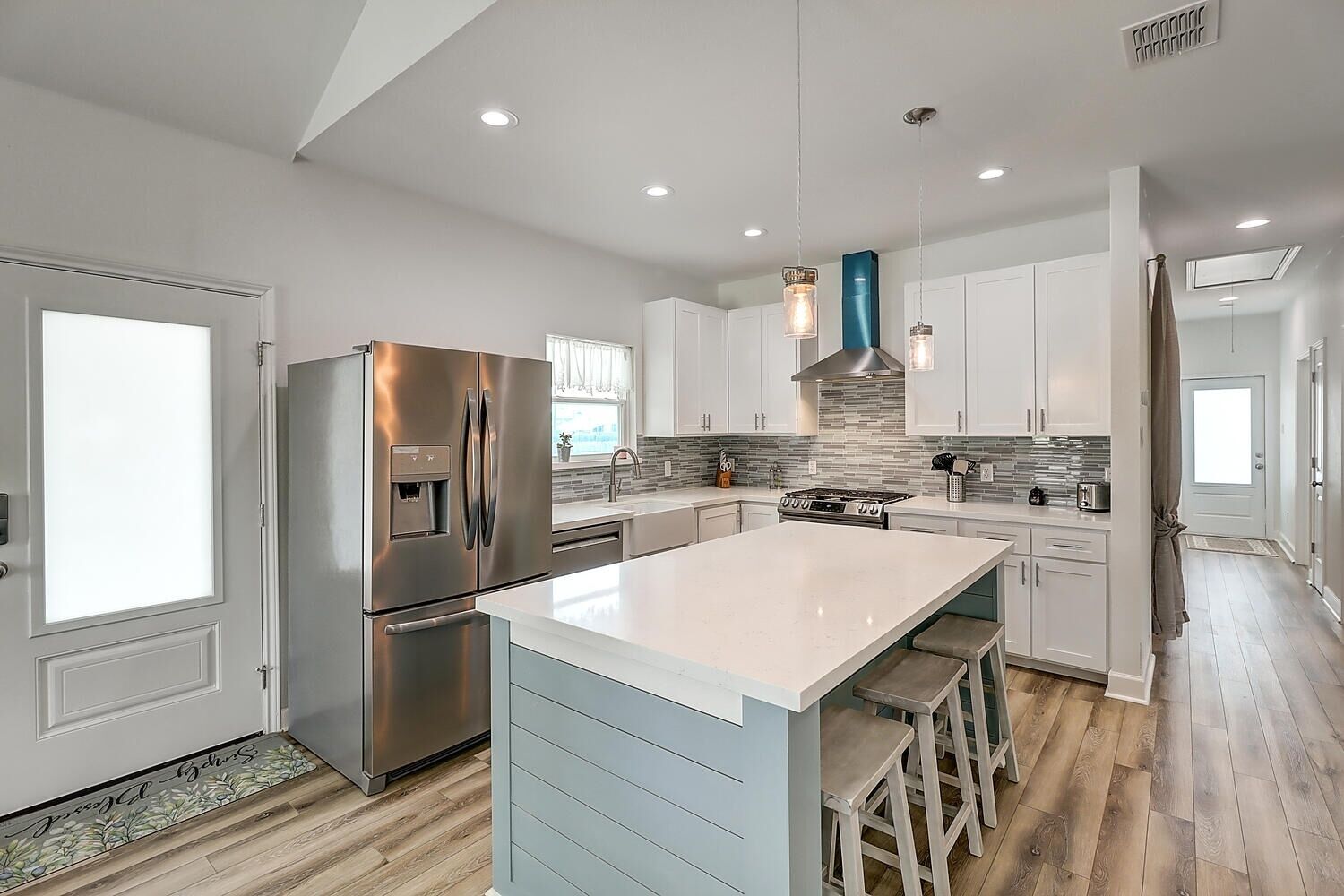 House, 3 Bedrooms | Private kitchen | Fridge, oven, stovetop, coffee/tea maker