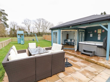 Cottage | Interior. Aditum Cottage