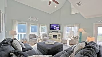 Rumah, 4 kamar tidur | Ruang keluarga