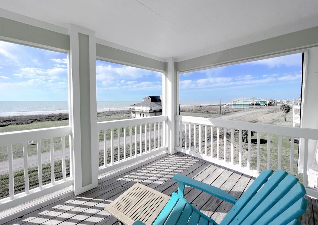 House, 4 Bedrooms | Balcony