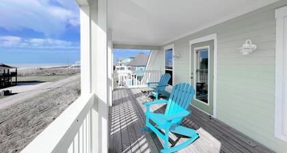 The Green Seahorse 4 Bedroom Home by RedAwning