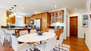 Private kitchen - Grayfox 2 Pet-Friendly, 5-Star with Private Hot Tub, 2 Car Garage and Prime Location by RedAwning (Mammoth Lakes)