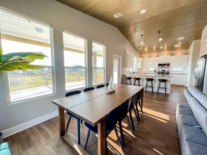House, 3 Bedrooms | Dining