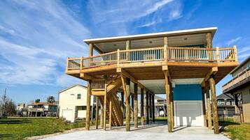 House, 3 Bedrooms | Exterior