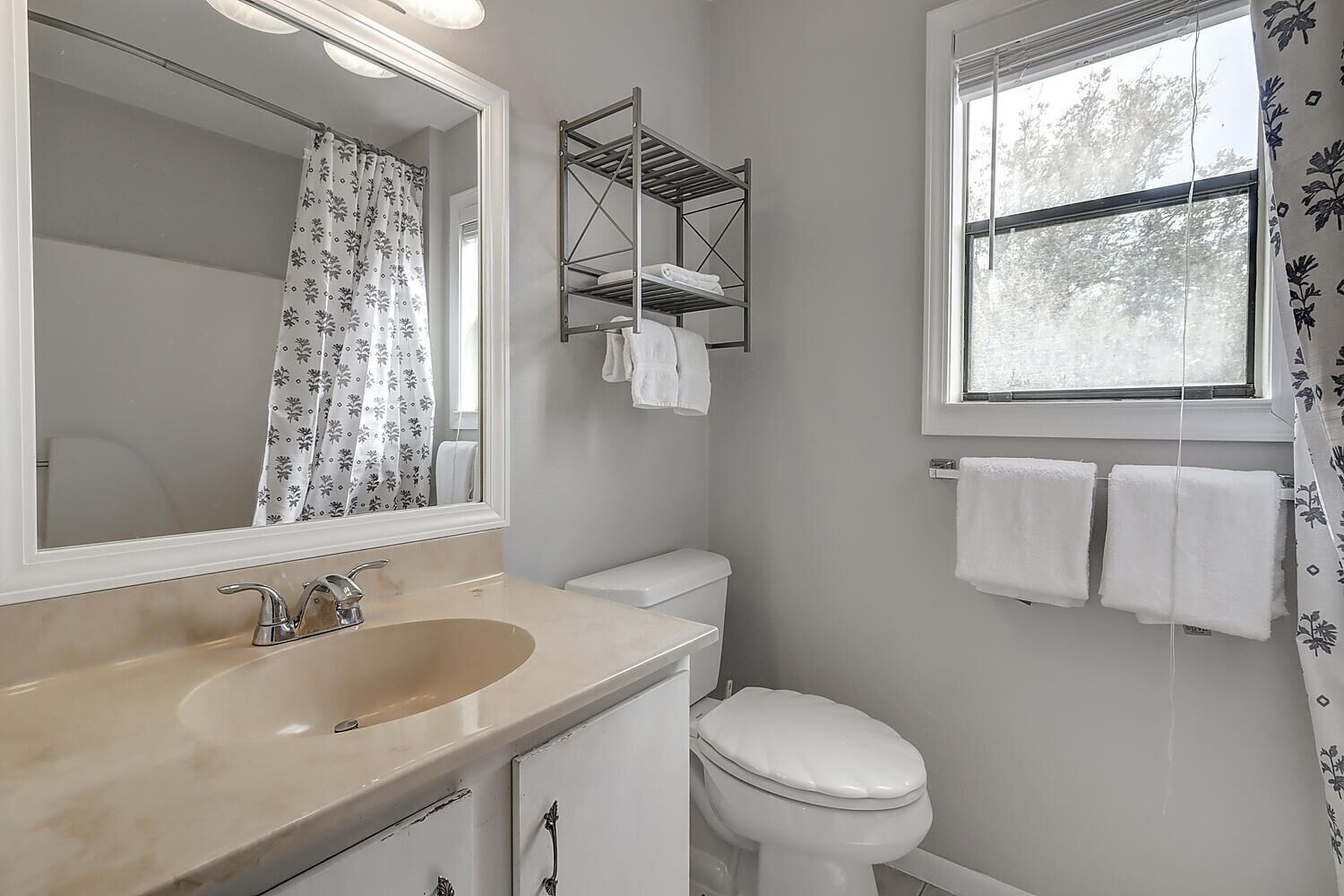 The 16th Hole 2 Bedroom Condo by Redawning