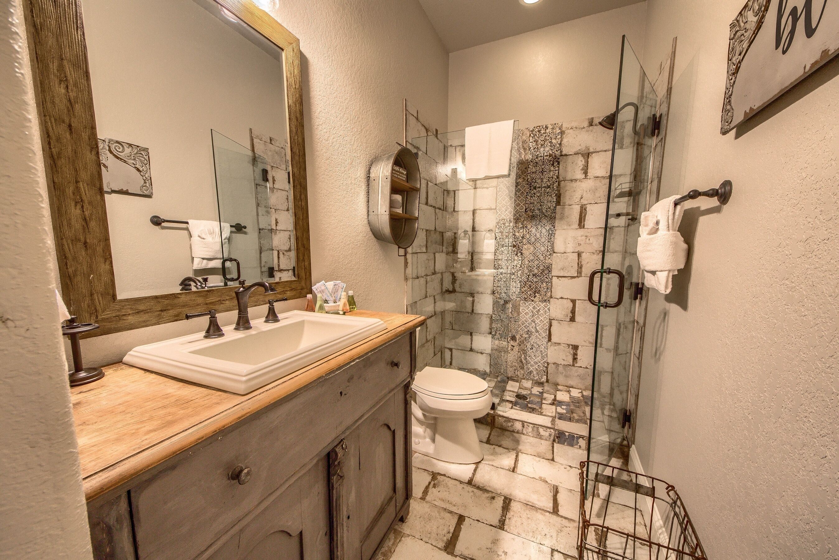 Dock Holiday LD 1215 3 Bedroom Home by Redawning