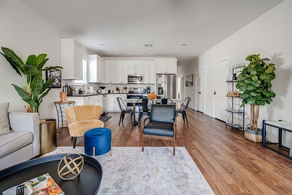 Purple Sage 3 Bedroom Home by Redawning