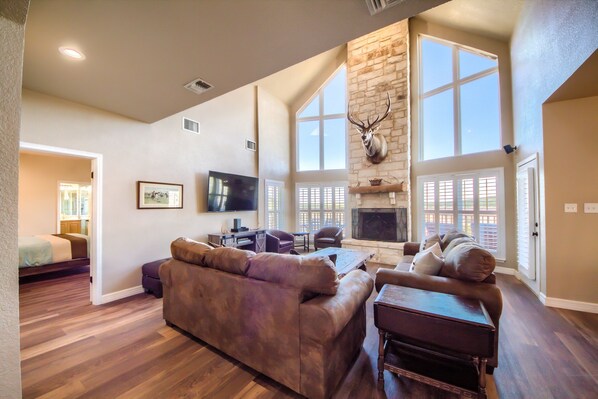 House, 5 Bedrooms | Living area - Cypress Ridge Cl 1181 5 Bedroom Home by RedAwning (Canyon Lake)