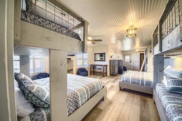 House, 5 Bedrooms | 5 bedrooms, iron/ironing board, free WiFi