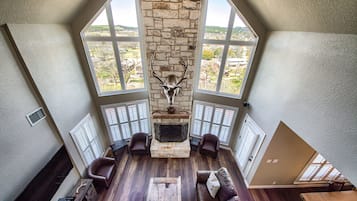 House, 5 Bedrooms | Interior