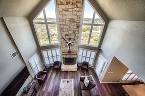 House, 5 Bedrooms | Interior