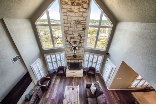 Cypress Ridge Cl 1181 5 Bedroom Home by RedAwning