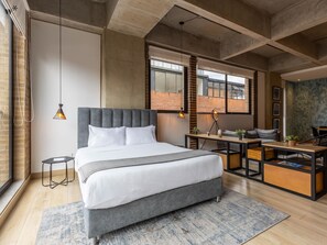 1 chambre, bureau, fer et planche à repasser, Wi-Fi