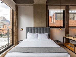 1 chambre, bureau, fer et planche à repasser, Wi-Fi